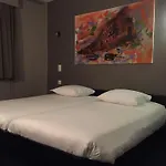 9hotel Paquis Hotel